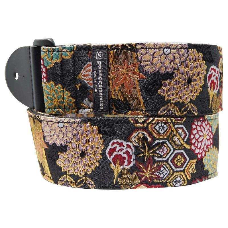 Nishijin-woven_guitar_strap_DGS-NKKH-60_with_gold-lined_tortoiseshell_and_floral_pattern_01