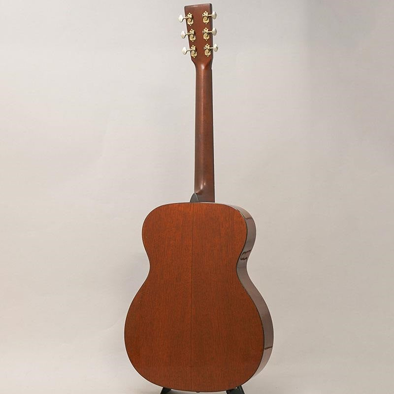 OM-18V_'07_Martin_Martin_04