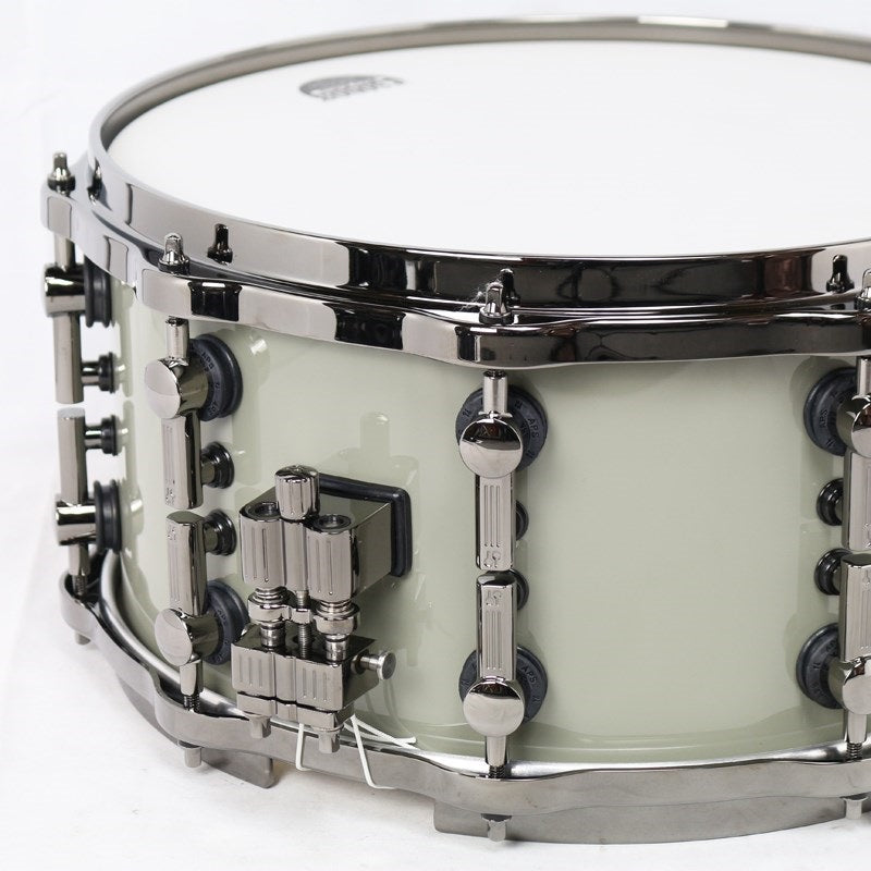 SQ2_14x7_Birch_Medium_Snare_Drum_-_Concrete_gray_(RAL_7023)___Black_Parts_06