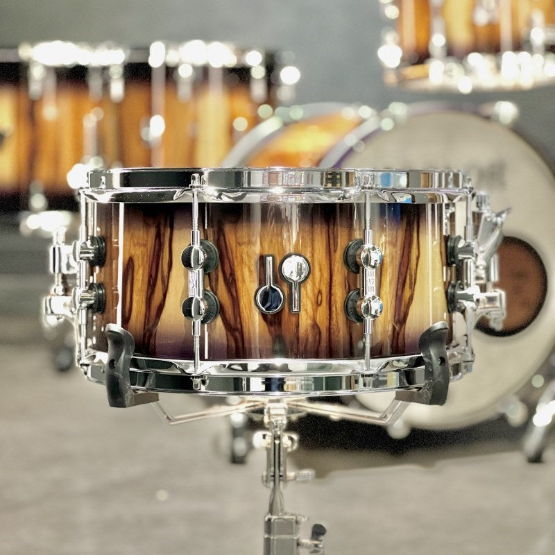SQ2_System_Snare_Drum_-_Beech_13x6_5_-_Purple_Burst_Finish_with_African_Marble_(Special_Order)_01