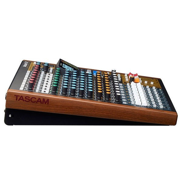 Tascam_Model_12_(12-track_recording_mixer_USB_audio_interface)_06