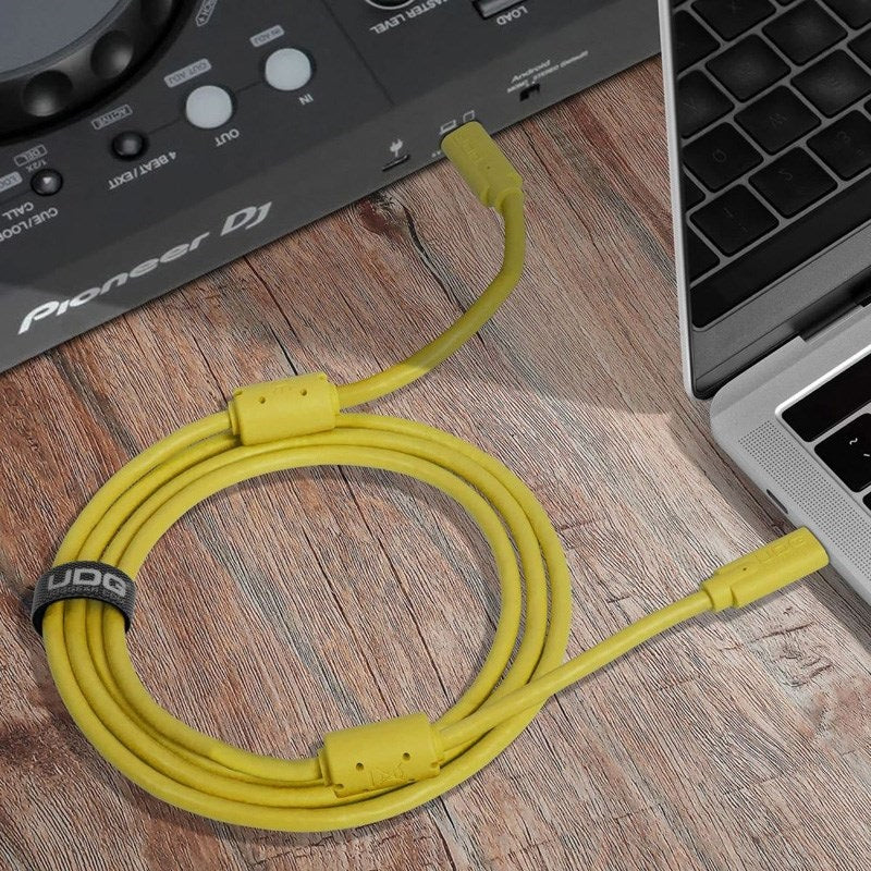 U99001YL_Ultimate_USB_Cable_3_2_CC_Yellow_Straight_1_5m_06