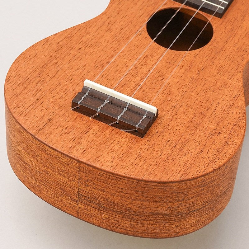 US-M1_(Japanese-made_soprano_ukulele)_by_K_Yairi_09