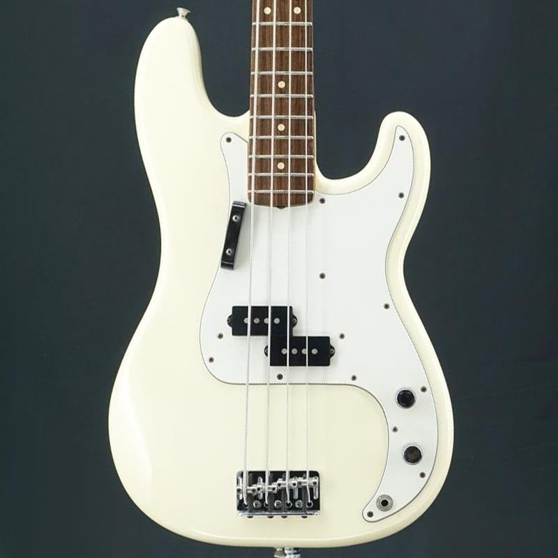 USED_American_Standard_Precision_Bass_(OWH)_01