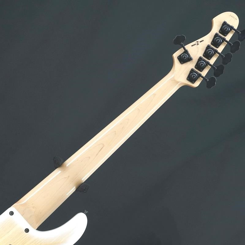 USED_Beta6_Custom_(TP-White_Burst)_06