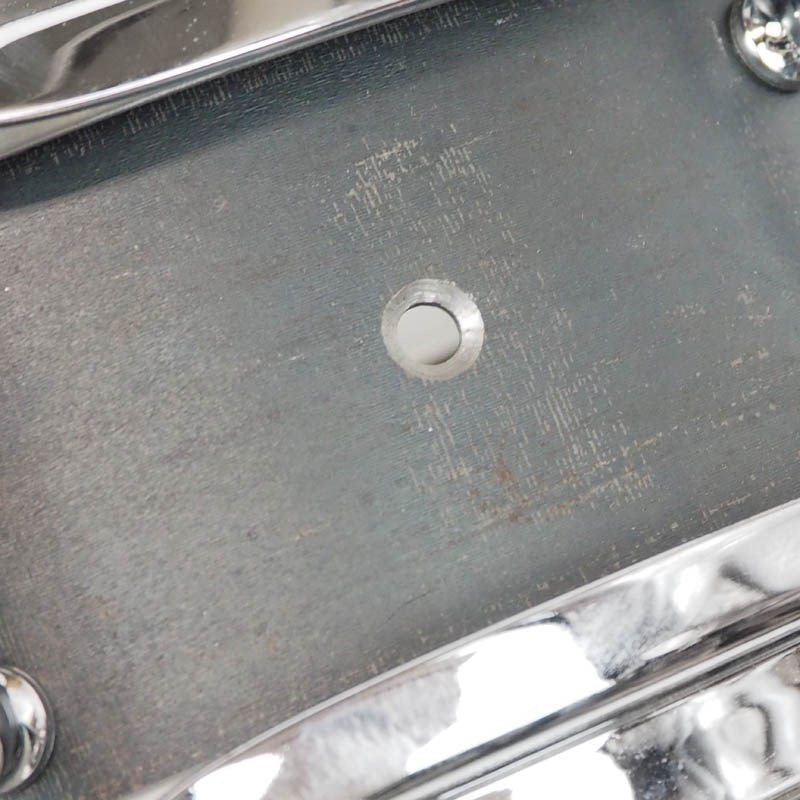 USED_Black_Iron_Snare_Drum_14x4_05