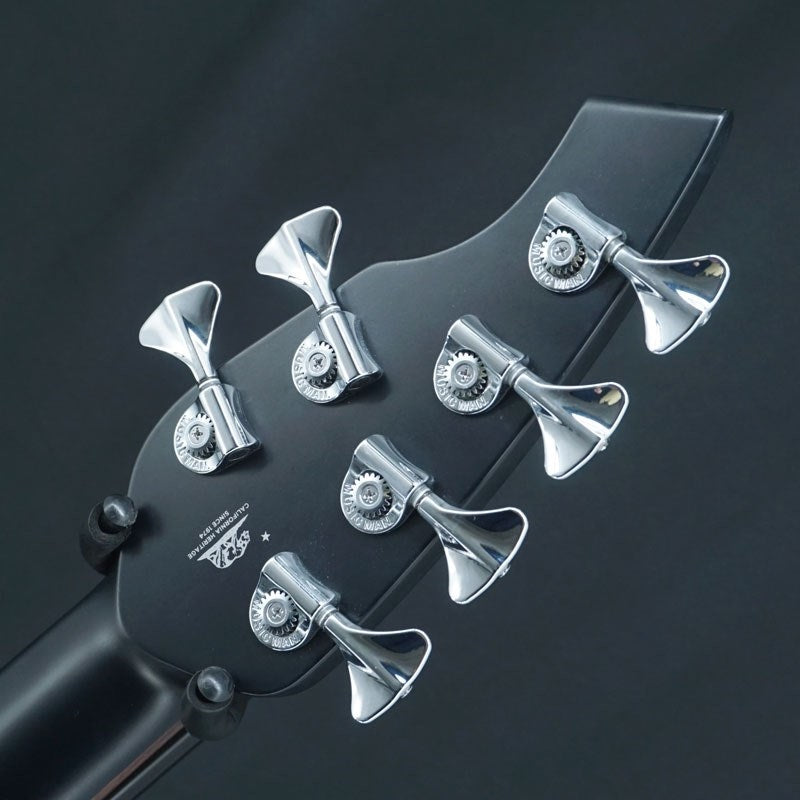 USED_Bongo_6_HS_(Black)_'16_08