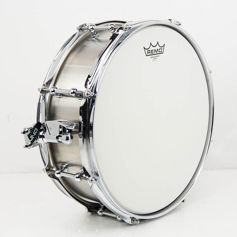 USED_Classic_Titanium_Snare_Drum_14x5_04