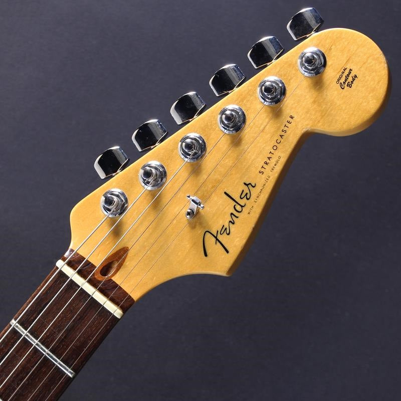 USED_Custom_Classic_Stratocaster_(3-Tone_Sunburst_Rosewood)_05