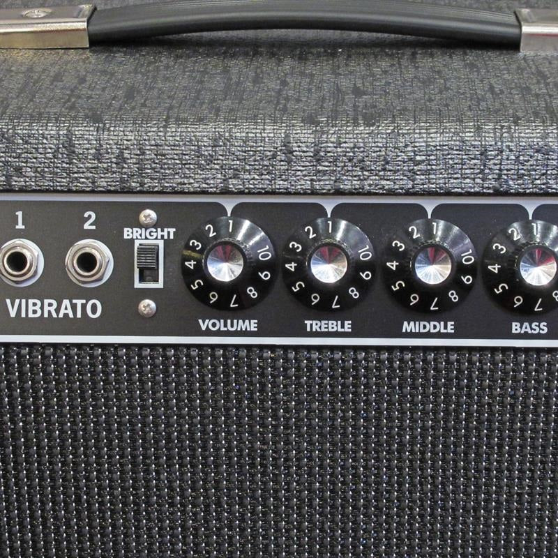 USED_GB_Twin_Reverb_03