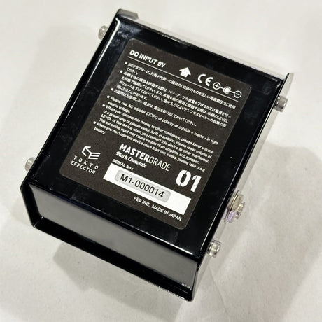 USED_MasterGrade_01_Black_Chocolate_02