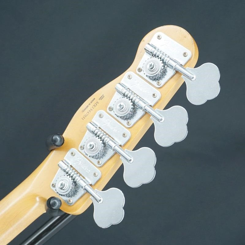 USED_Mike_Dirnt_Road_Worn_Precision_Bass_(3-Color_Sunburst_Maple)_08