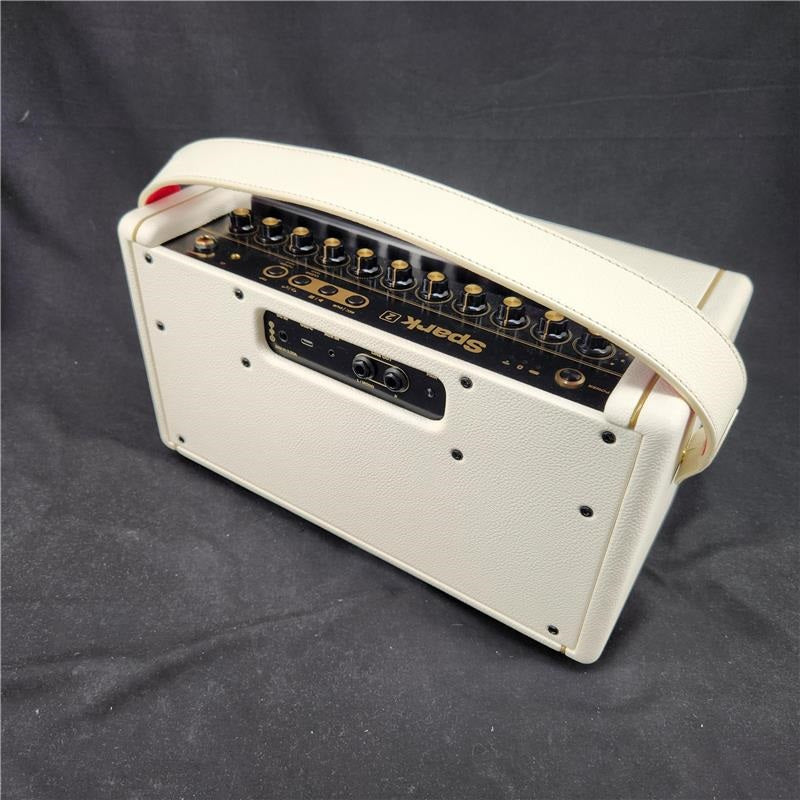 USED_Spark_2_Pearl_02