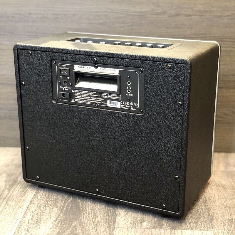 USED_Used_Hornet_15i_02