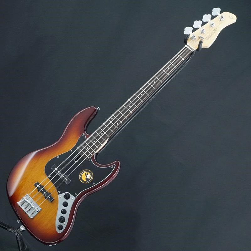 USED_V3_4st_2nd_Generation_(TS)_03