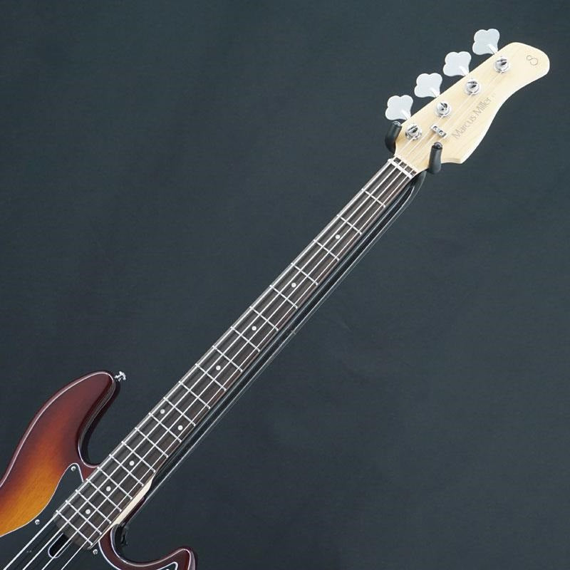 USED_V3_4st_2nd_Generation_(TS)_05