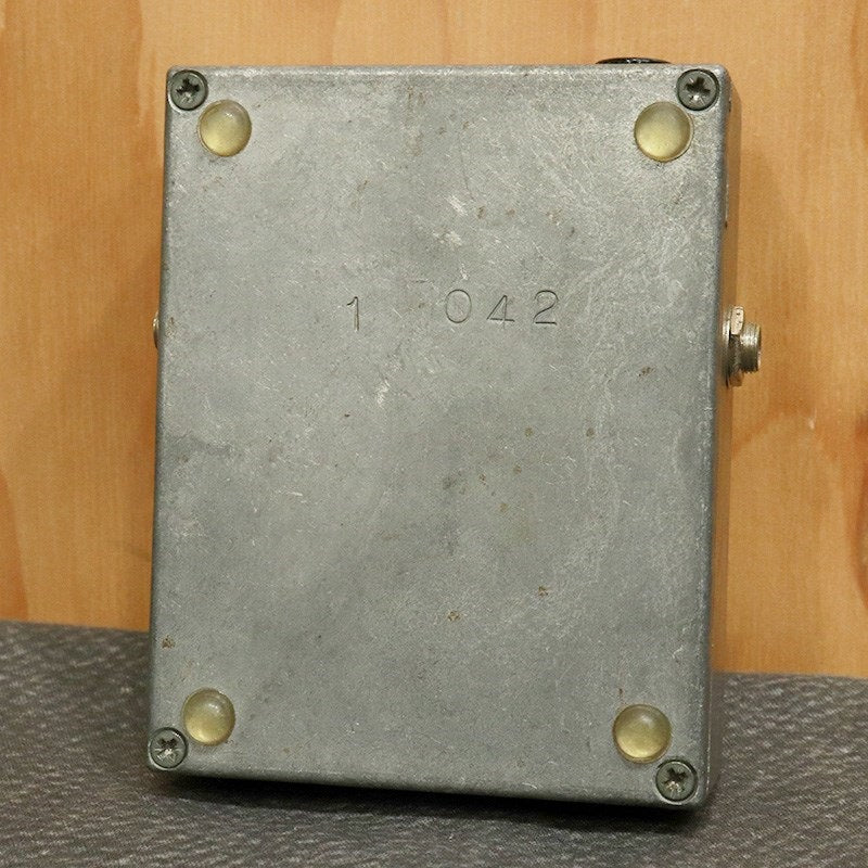 USED_Vintage_Tremolo_02