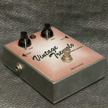 USED_Vintage_Tremolo_04