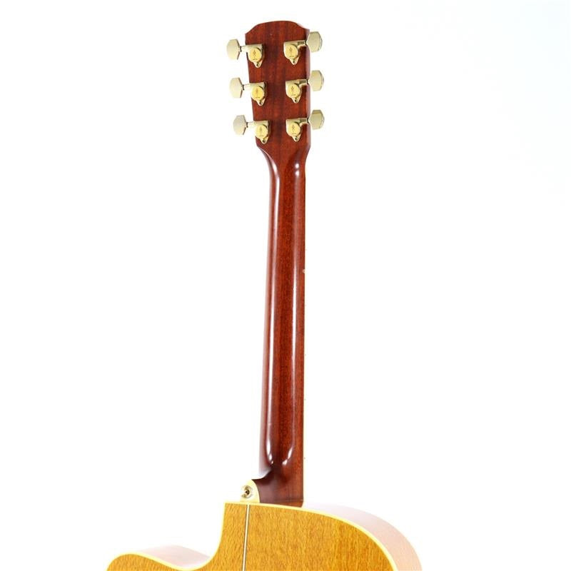 USED_Alvarez_Yairi_GY2E_(2005_model)_07