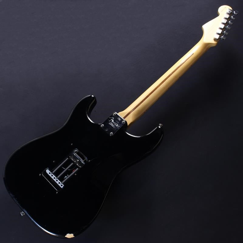 USED_American_Stratocaster_(Black_Maple)_06