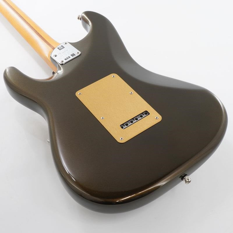 USED_American_Ultra_Stratocaster_HSS_(Texas_Tea_Maple)_08