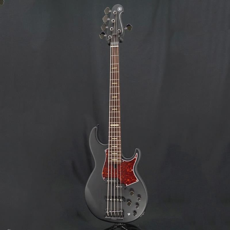 USED_BB735A_(Trans_Matte_Black)_03