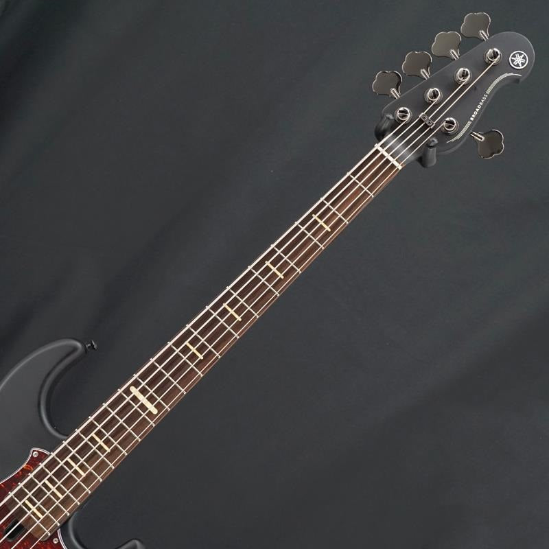 USED_BB735A_(Trans_Matte_Black)_05