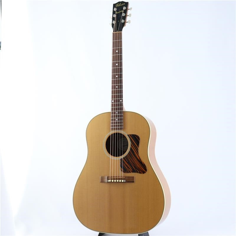 USED_Gibson_J-35_(2013_model)_02