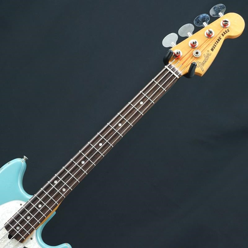 USED_JMJ_Road_Worn_Mustang_Bass_(Faded_Daphne_Blue)_05