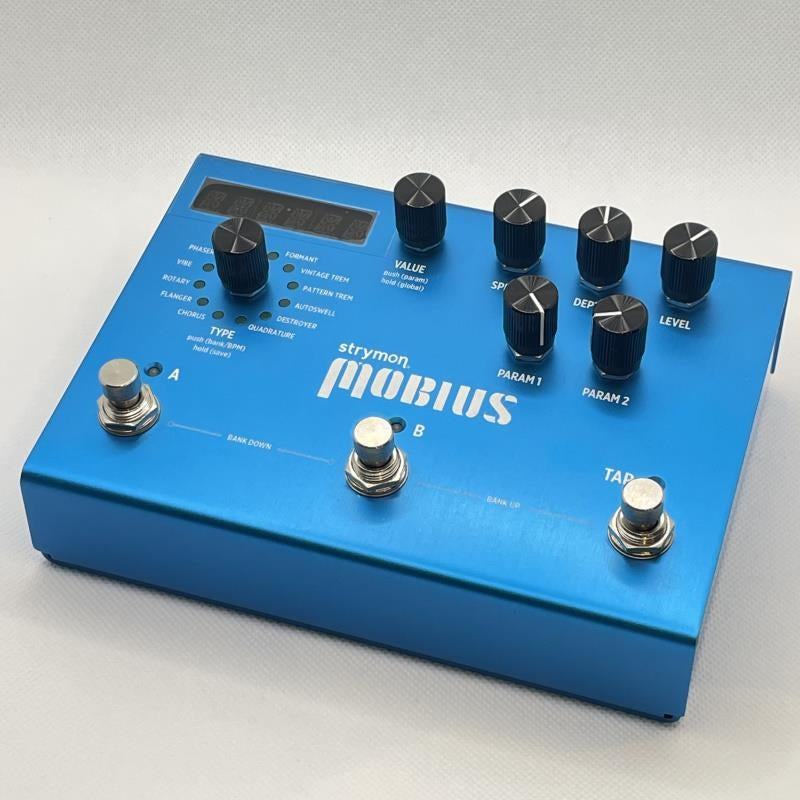 USED_Used_mobius_01