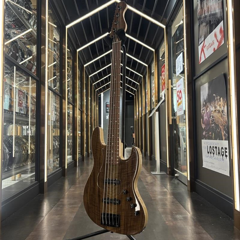Urbanite_Series_Beta_J5_XL_SV_(Flame_Walnut_Top)_02
