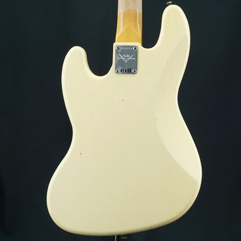Used_1965_Jazz_Bass_Journeyman_Relic_(Aged_Vintage_White)_02