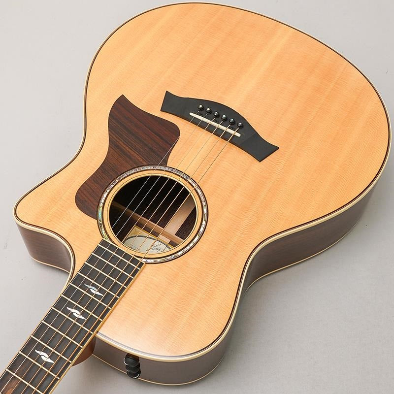 Used_816ce_ES2_First_Edition_'14_Taylor_05