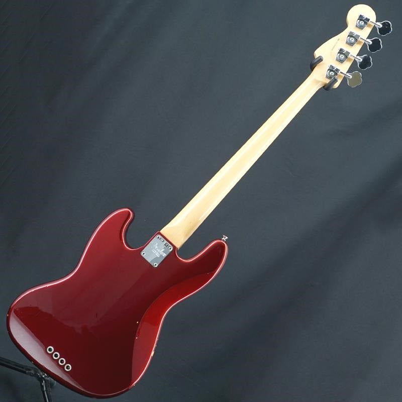 Used_American_Standard_Jazz_Bass_(Candy_Cola)_04