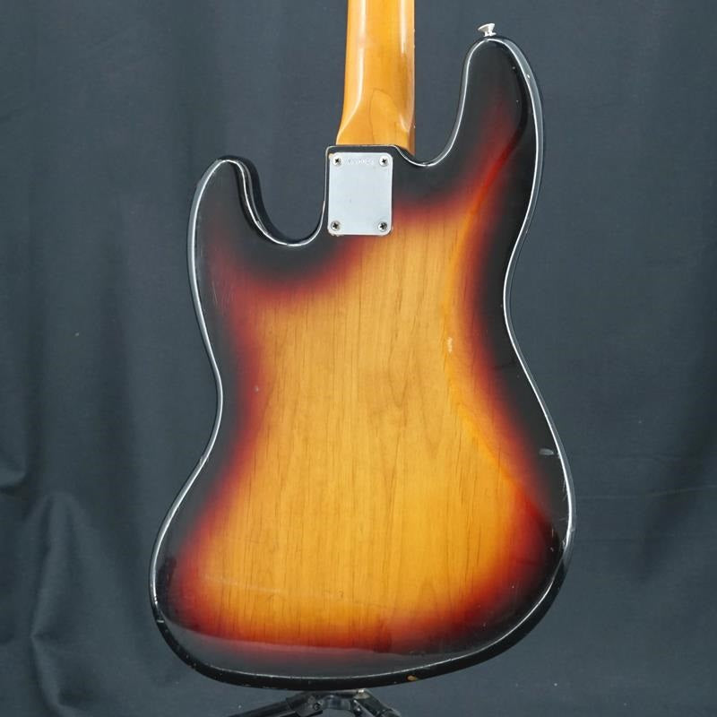 Used_American_Vintage_'62_Jazz_Bass_(3-Color_Sunburst)_02