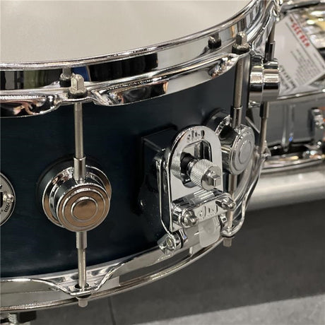 Used_Collector's_Pure_Cherry_Snare_Drum,_14__x_5_5__Satin_Azure,_DRC25514SSC115_04