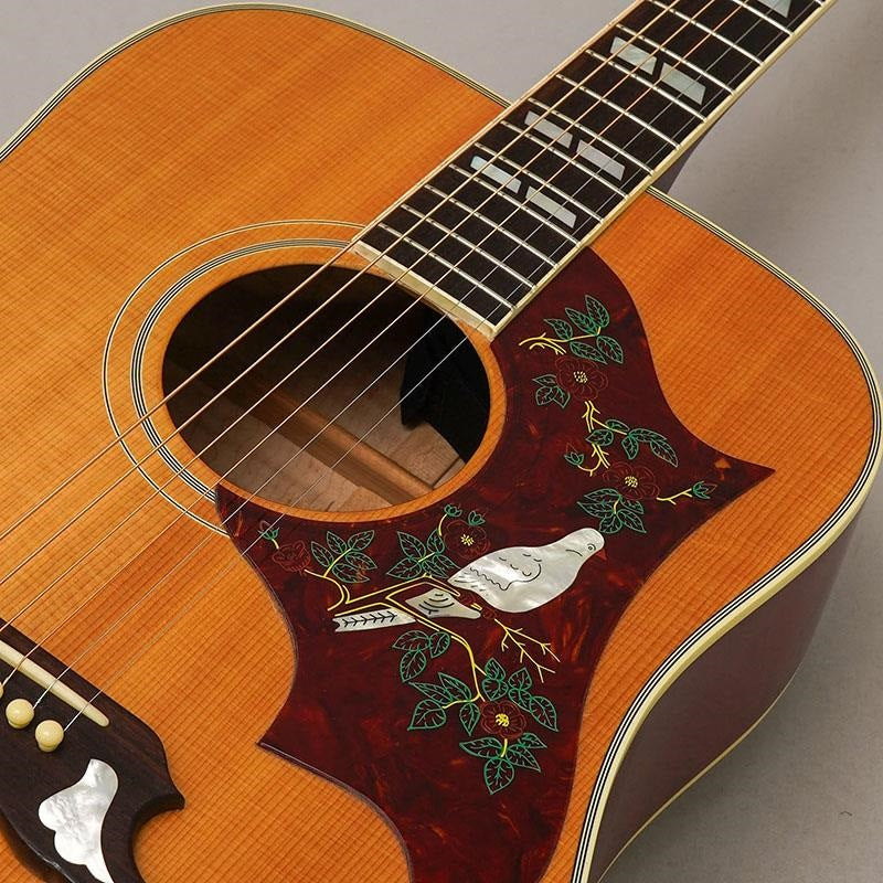 Used_Gibson_Dove_Natural_'06_07