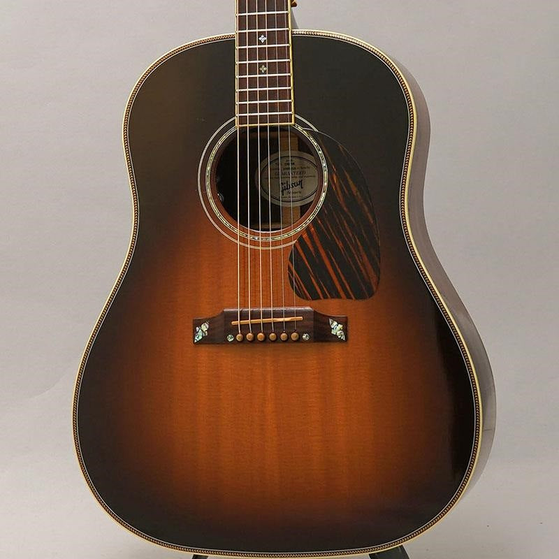 Used_Gibson_J-45_Custom_Rosewood_'16_01