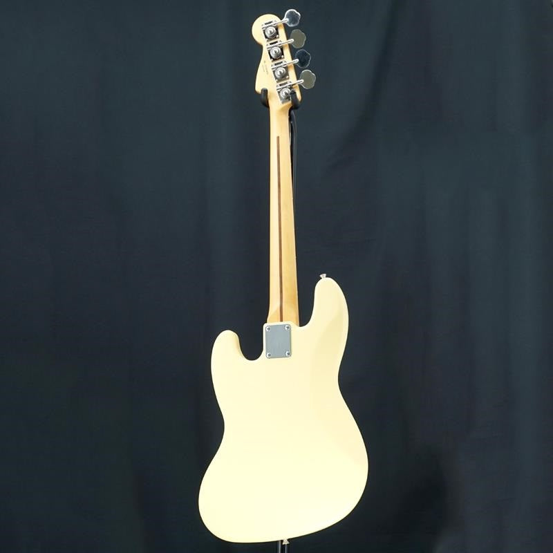 Used_Junior_Collection_Jazz_Bass_(Satin_Vintage_White)_04