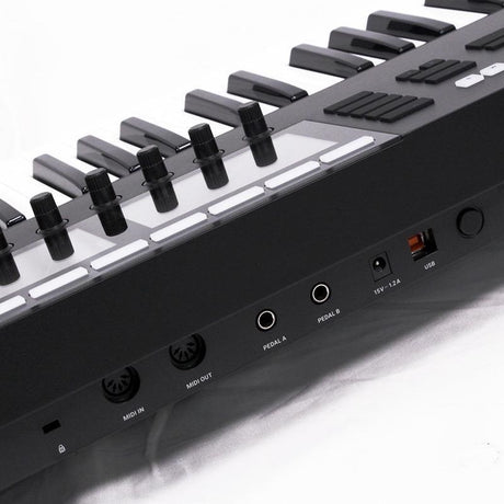 Used_Komplete_Kontrol_S49_mk2_(Native_Instrument)_(MIDI_controller,_keyboard)_07