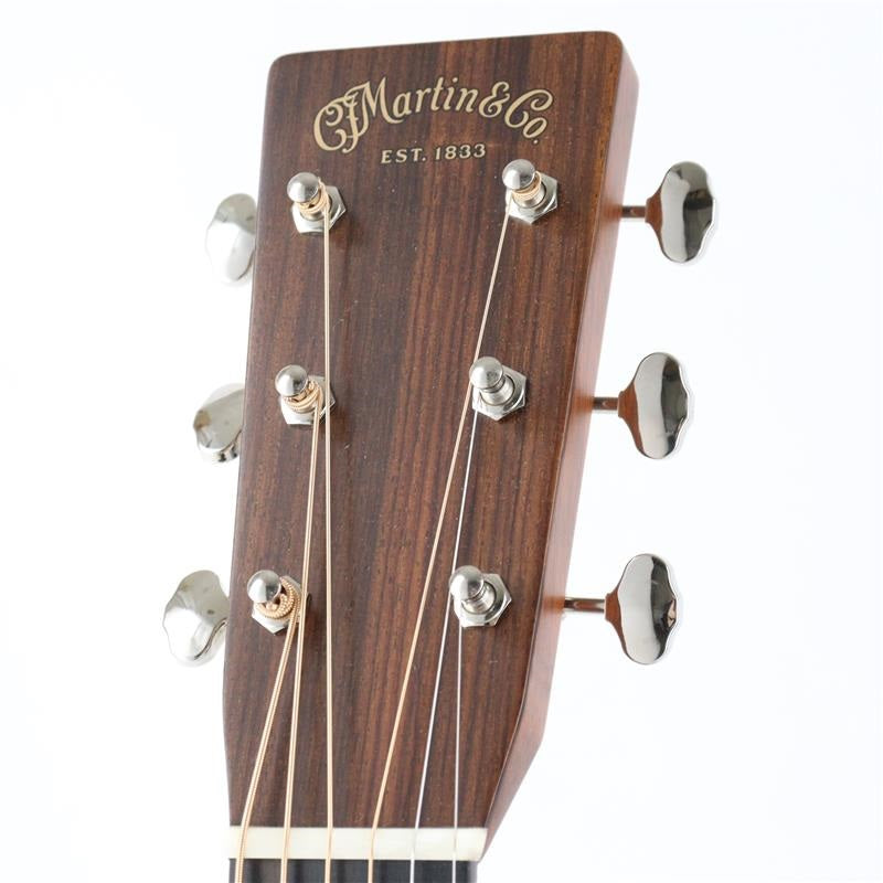 Used_Martin_D-28_Satin_Amberburst_03