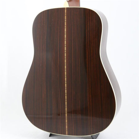 Used_Martin_D-28_(2005_model)_03