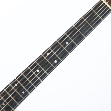 Used_Martin_D-28_(2005_model)_06