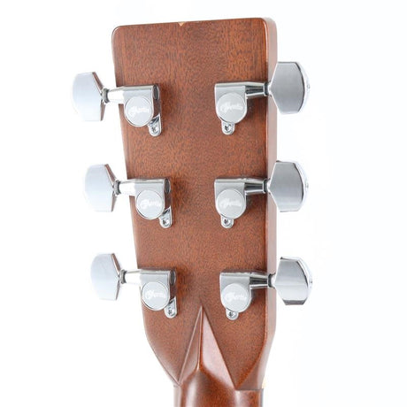 Used_Martin_D-28_(2005_model)_07