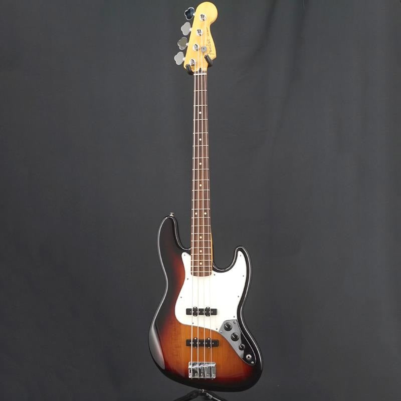 Used_Player_II_Jazz_Bass_(3-Color_Sunburst_Rosewood)_03