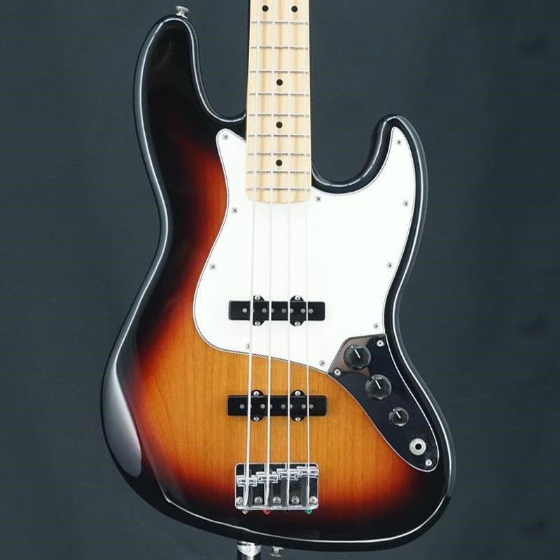 Used_Player_Jazz_Bass_(3-Color_Sunburst_Maple)_01