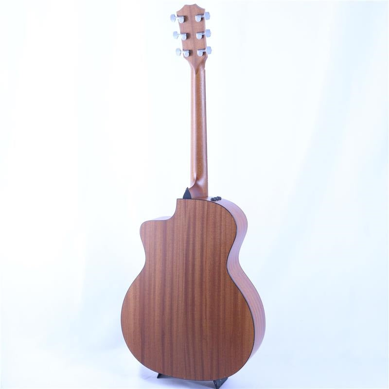 Used_Taylor_114ce_(2015_model_with_ES-T)_06