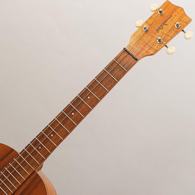 VINTAGE_HF-4_Baritone_70s_(White_Label)_Kamaka_07