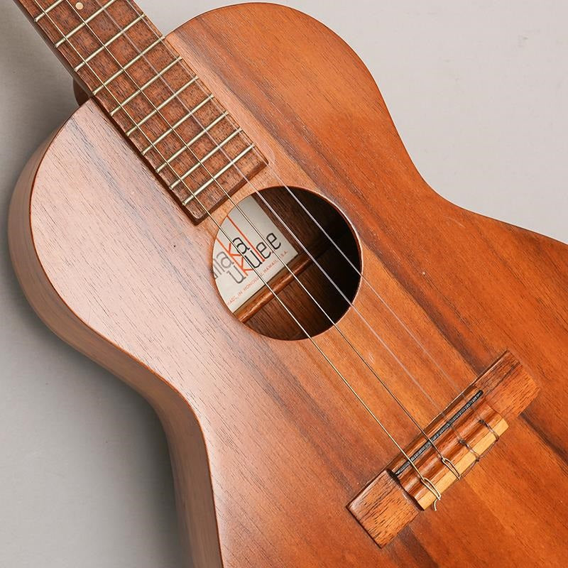 VINTAGE_HF-4_Baritone_70s_(White_Label)_Kamaka_09