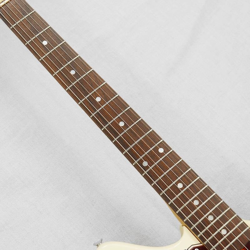 VINTAGE_JG-700_'80_White_R_09